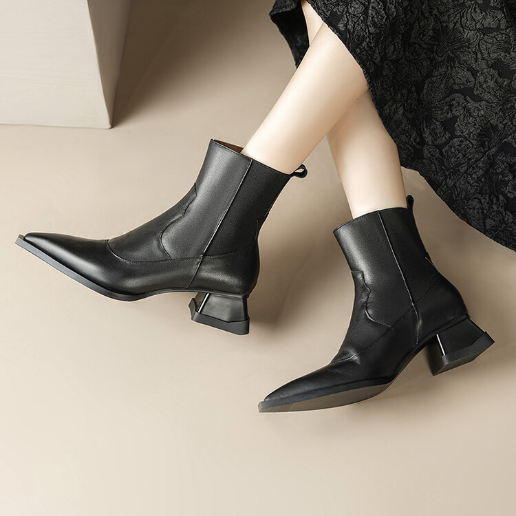 Black Pointed Boots