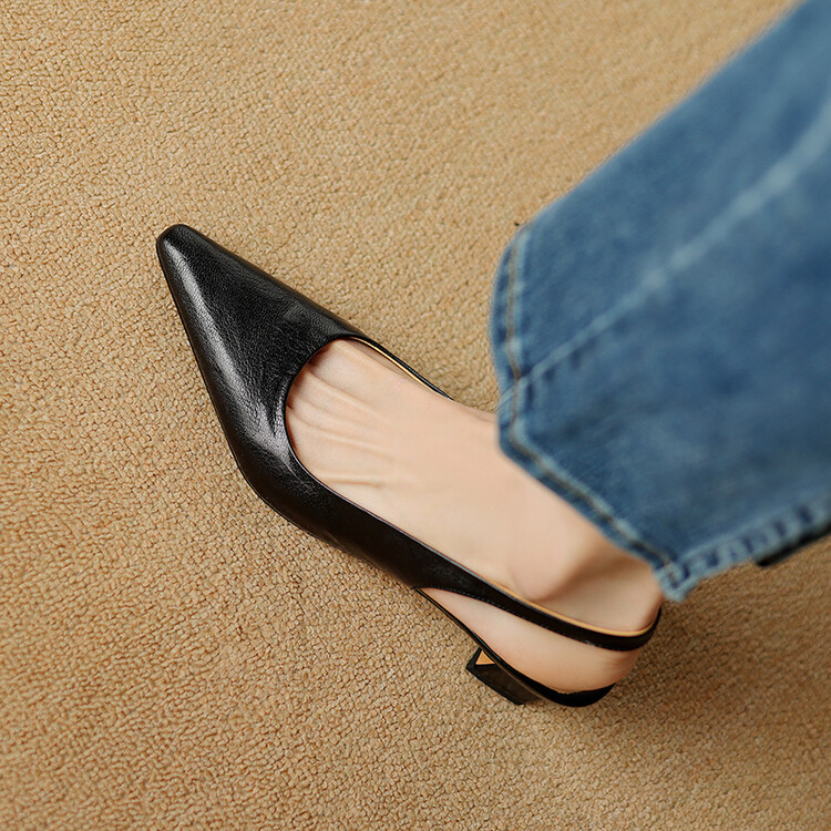 Pointed-toe Stiletto