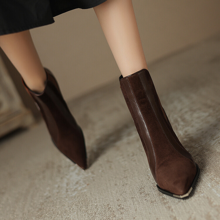 Pointed-Toe Boots