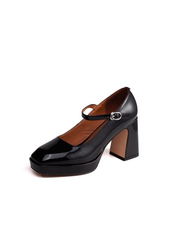 Scarlett' Pumps