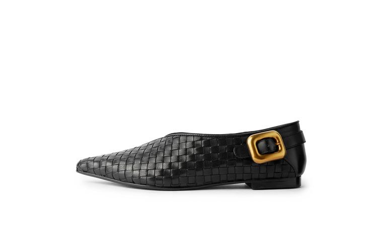 Black Pointed-toe Flats