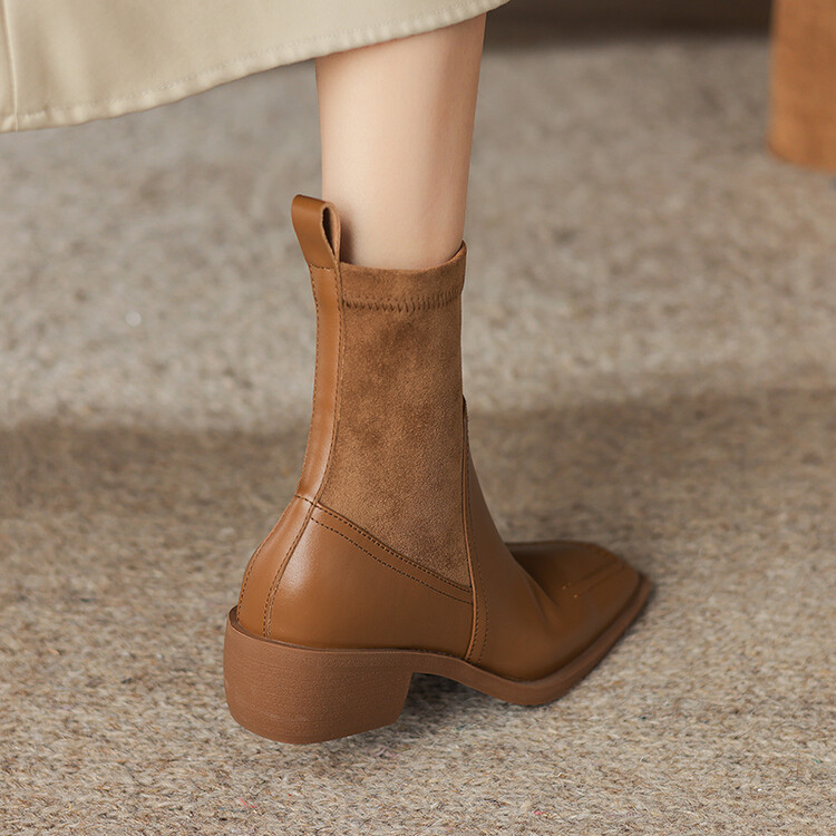 Square-toe Boots