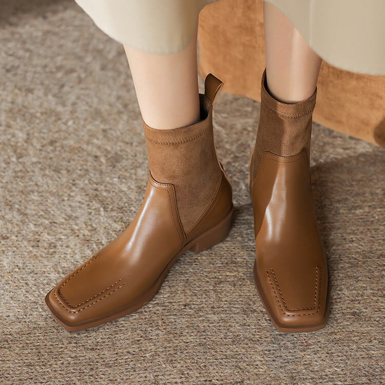 Square-toe Boots