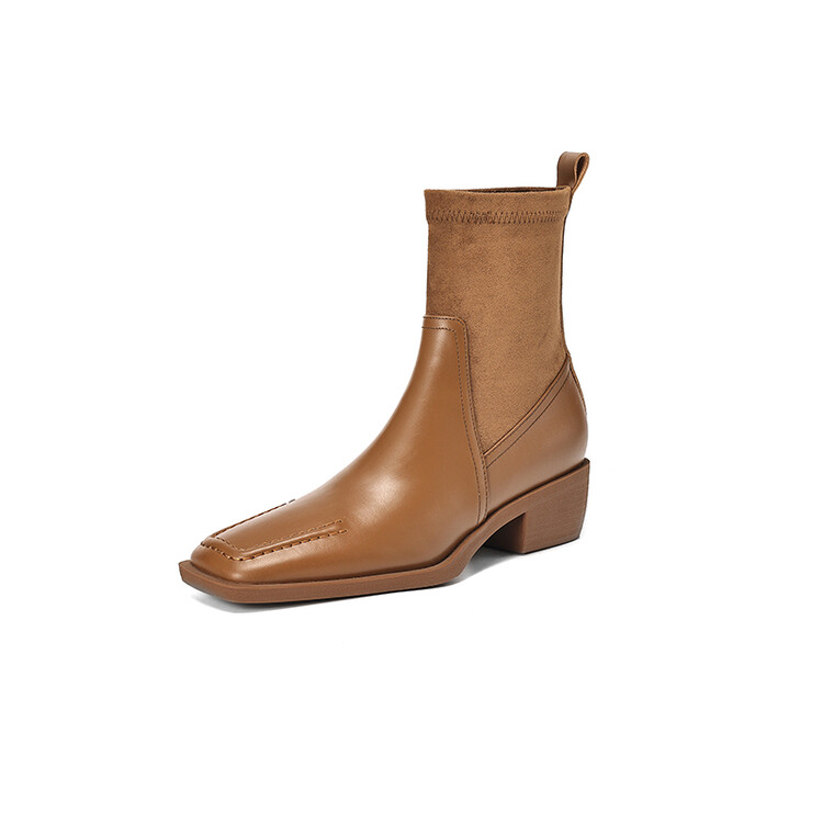 Square-toe Boots