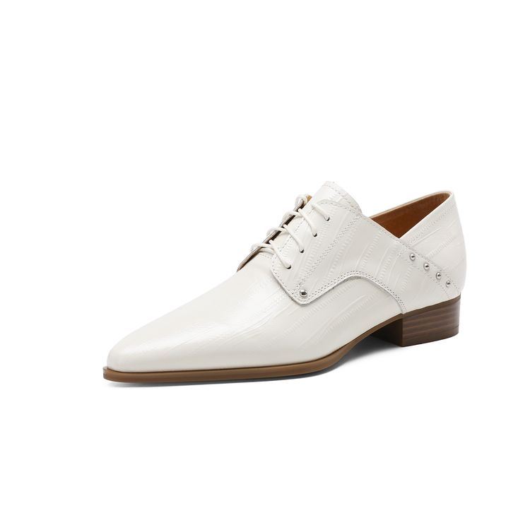 Pointed-Toe Oxford