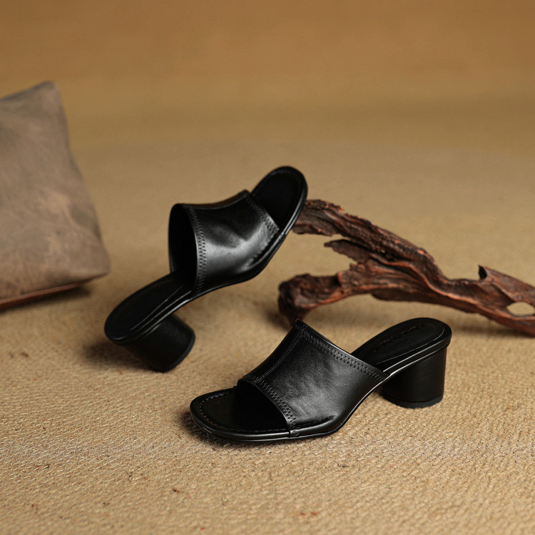 Black Round Heel Mules