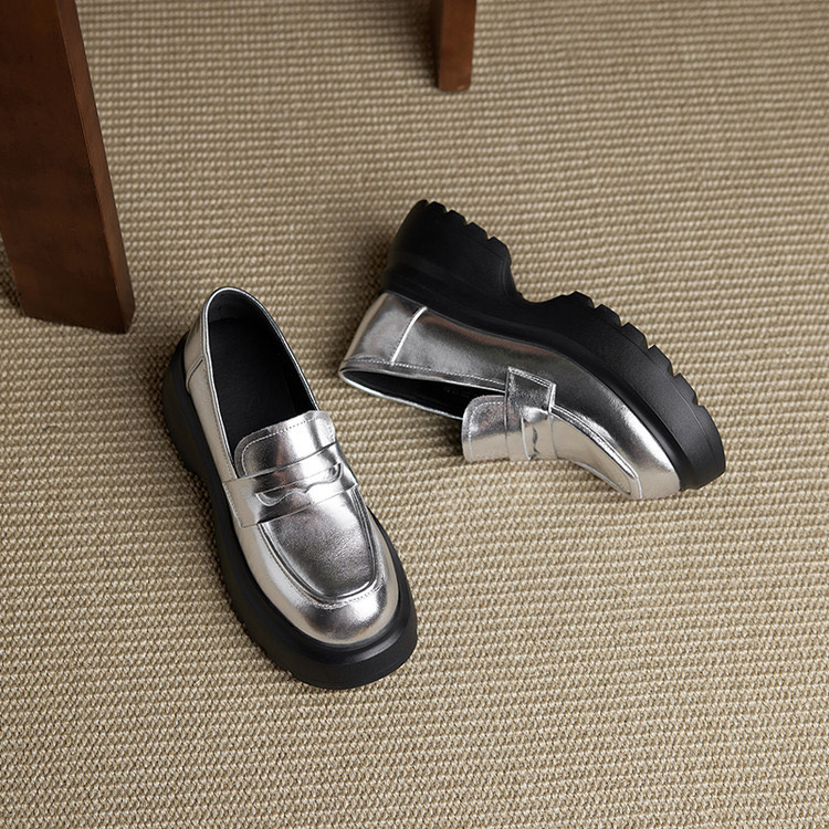 Silver Platforms