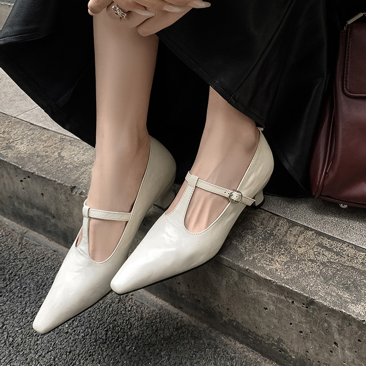 White Pointed-toe Pumps
