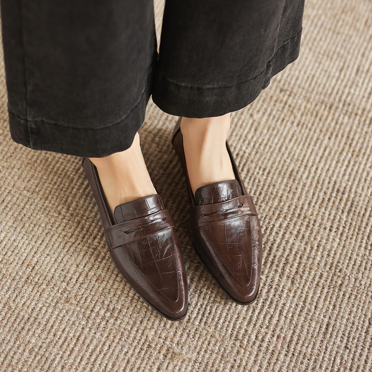 Pointed-toe Classic Loafers