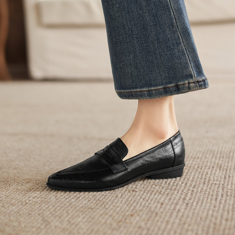 Classic Black Loafer