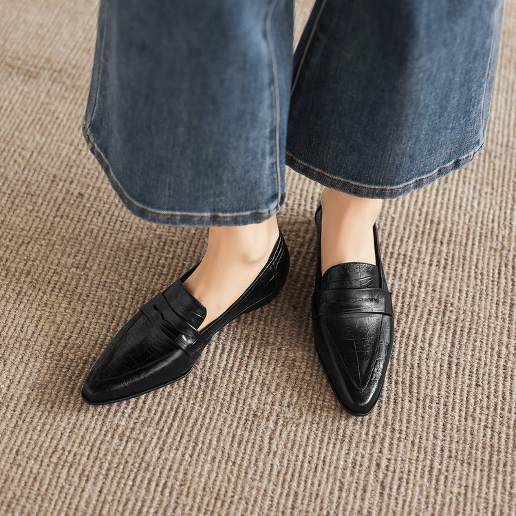 Classic Black Loafer