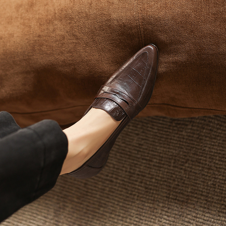 Pointed-toe Classic Loafers
