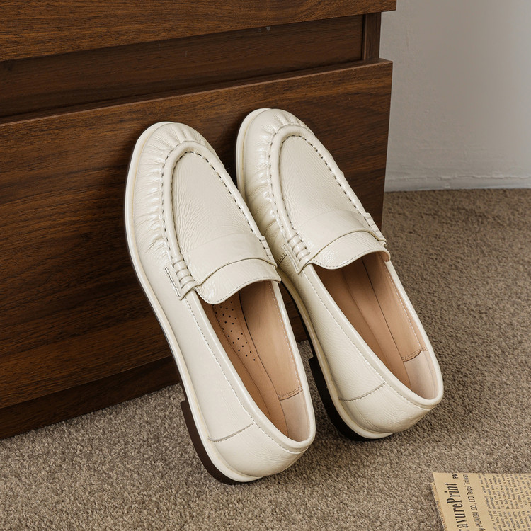 Cream Round-toe loafers