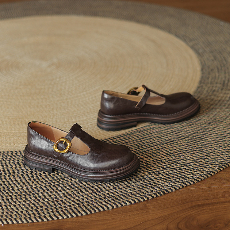 T-bar brown Loafers