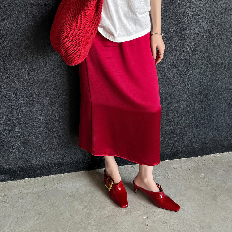 Red Square-toe Mules