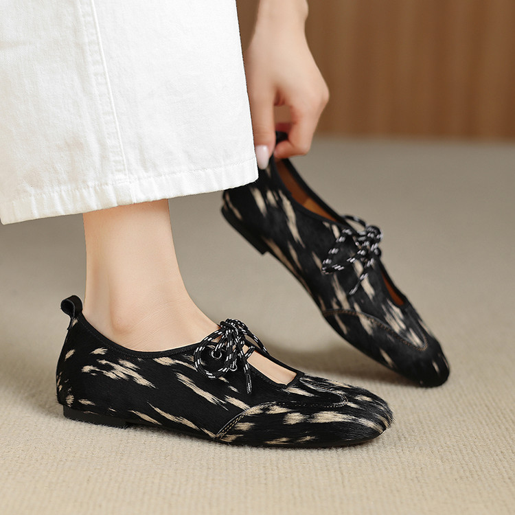 Black Horsehair Flats