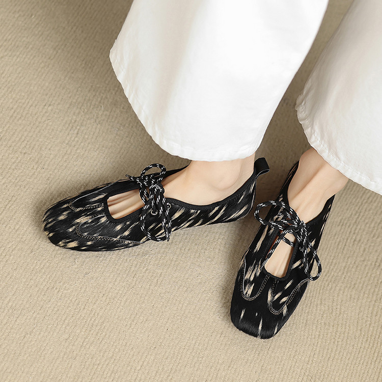 Black Horsehair Flats