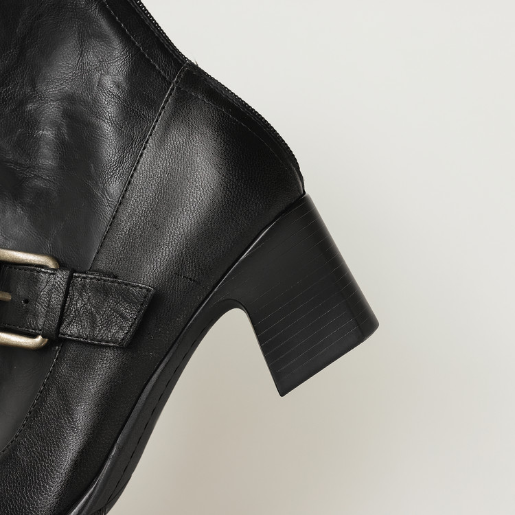 Black Pointed-toe Boots